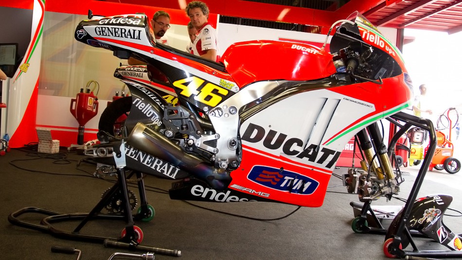 valentino rossi ducati bike