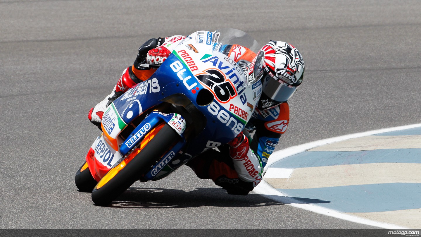 http://photos.motogp.com/2012/08/18/inp12_25vinales_ara5467_original.jpg