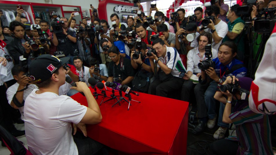 Jorge Lorenzo, Alpinestars Shop KL