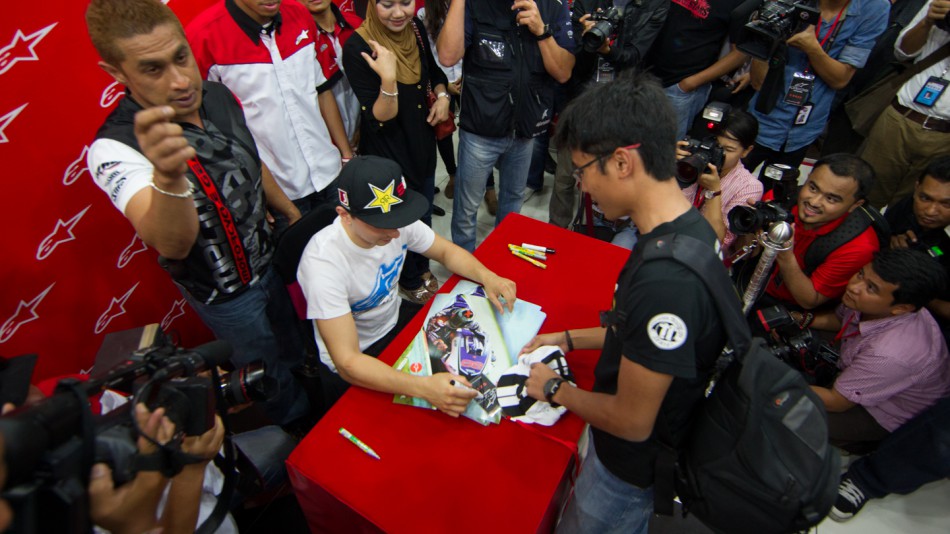 Jorge Lorenzo, Alpinestars Shop KL