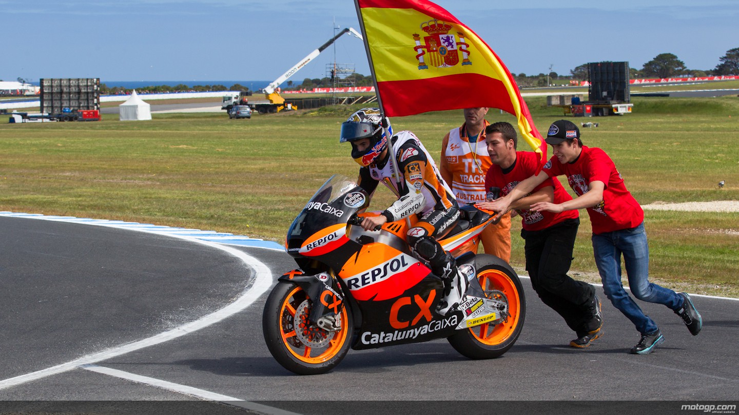 http://photos.motogp.com/2012/10/28/aus12_93marquez_gp23412_original.jpg