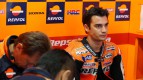 Pedrosa se cae y deja escapar el t&iacute;tulo en Australia