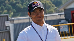 aoyama with avintia blusens in 2013