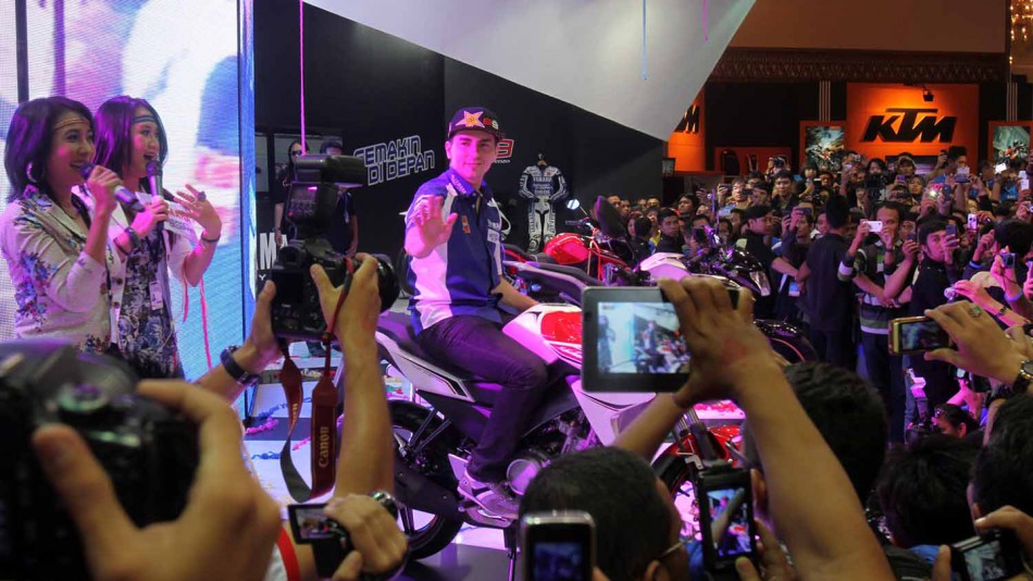 Jorge Lorenzo at the Yamaha V-Ixion launch in Indonesia