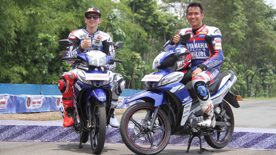 Jorge Lorenzo and Doni Tata Pradita at the Yamaha Racing Academy, Sentul