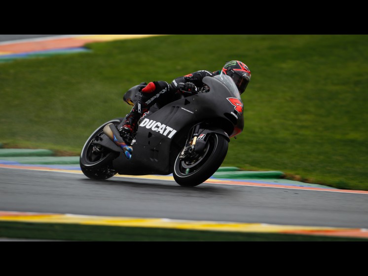 04dovizioso_testvalencia-28136_slideshow.jpg