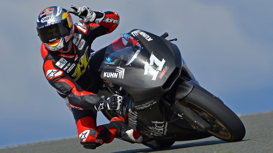 Sandro Cortese, Dynavolt Intact GP team, Almeria Circuit - © Fritz Glänzel