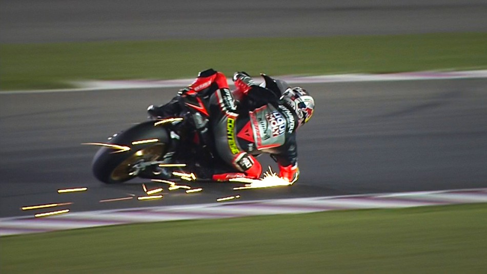 moto2_qp_cortese_crash__slideshow_169.jpg
