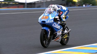 Vi&ntilde;ales becomes first repeat winner of 2013