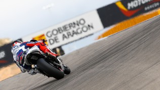 Highlights: Lorenzo inside Aragon lap record