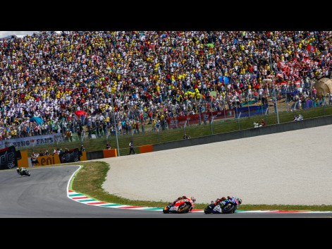 Jorge-Lorenzo-Marc-Marquez-Movistar-Yamaha-MotoGP-Repsol-Honda-Team-ITA-RACE-571595