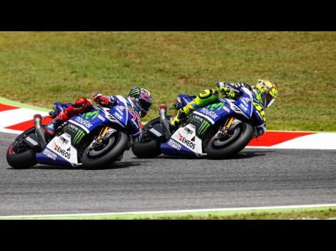 Jorge-Lorenzo-Valentino-Rossi-Movistar-Yamaha-MotoGP-CAT-RACE-572534