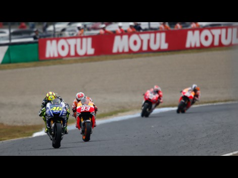 Marc-Marquez-Valentino-Rossi-Repsol-Honda-Team-Movistar-Yamaha-MotoGP-JPN-RACE-579091
