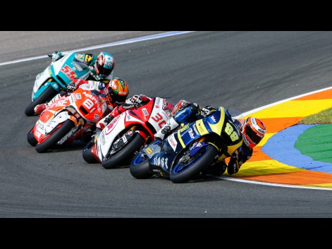 Moto2-Action-VAL-RACE-581342