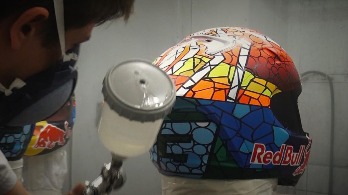 Making of: il nuovo casco di Marquez