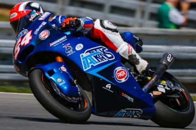 Pasini bests Oliveira to take first pole since 2007