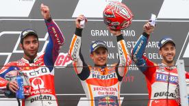 Marc Marquez wins in the rain - and ties the World Championship