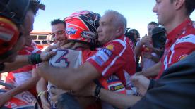 After Andrea Dovizioso crashed out of the #ValenciaGP, the Ducati Team provided a warm reception to thank him for his efforts in 2017