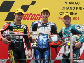Iannone, Di Meglio and Talmacsi on the podium at Shanghai (125cc)