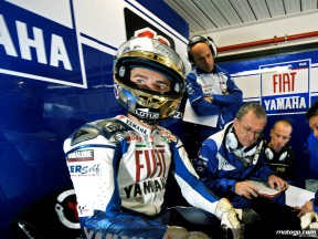 Jorge Lorenzo in the Fiat Yamaha garage