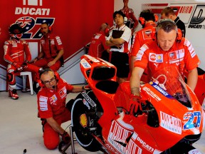 Casey Stoner and Ducati Technics in the garage