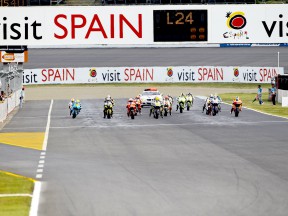 MotoGP group in action at Motegi