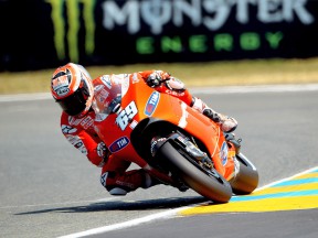 Nicky Hayden in action in Le Mans