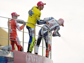 Stoner, Rossi and Lorenzo on the podium in Valencia