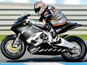 Damian Cudlin in action at Jerez test