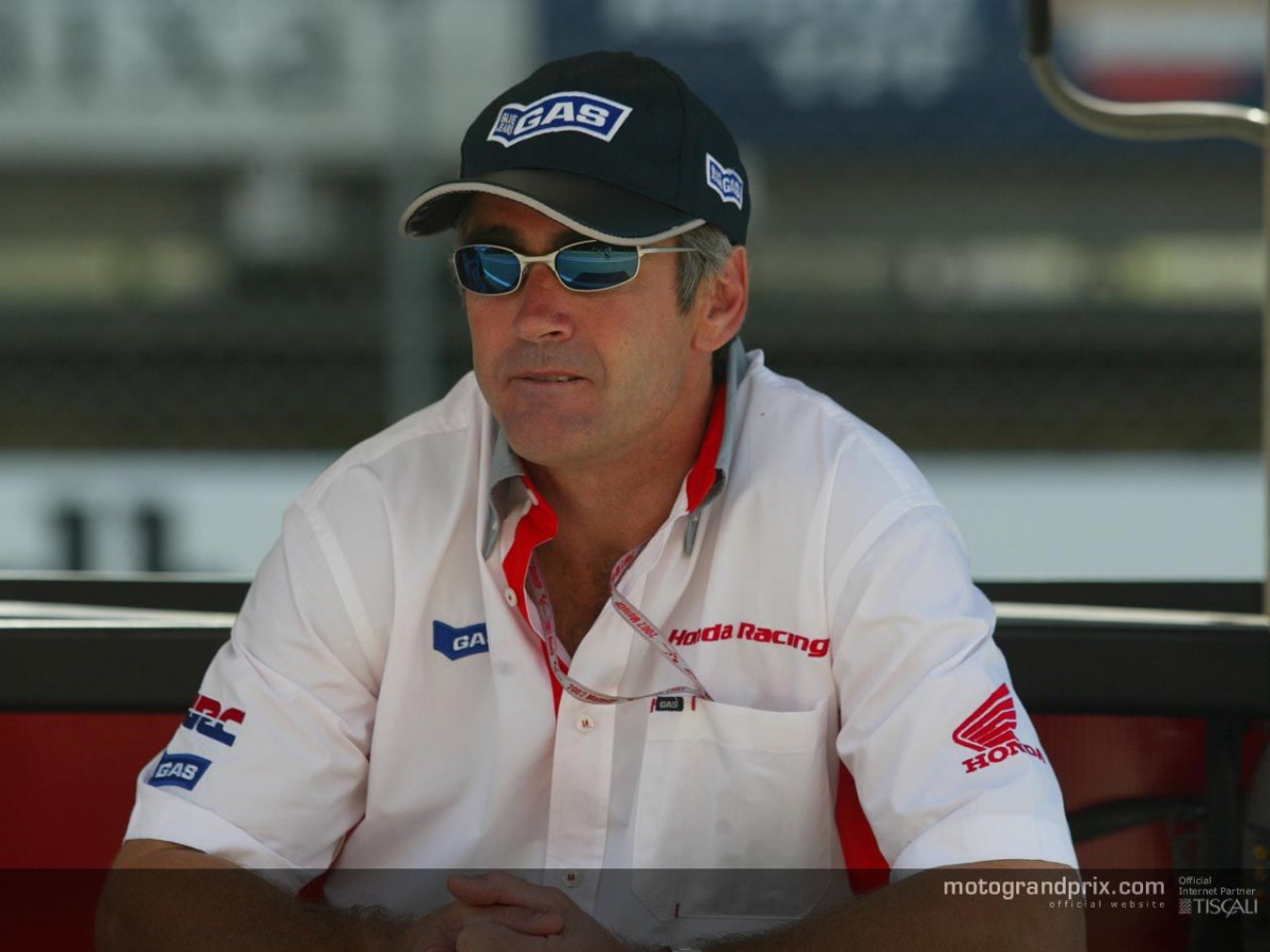 Mick Doohan casts his eye over NSR domination in Catalunya | MotoGP™