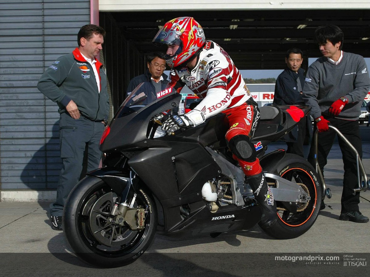 ニッキー ヘイデン もてぎでホンダrc211vをテスト Motogp