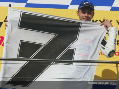 Rossi wins dramatic Philip Island encounter despite ten second penalty