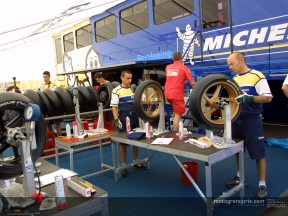 Michelin explain the reasons for 16.5' front tyre experimentation