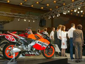 Honda présente son équipe MotoGP 2004 au Japon