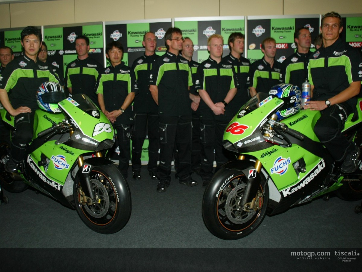 Kawasaki unveil new ZX-RR at team launch | MotoGP™