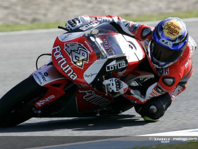 Lorenzo fastest in first free practice