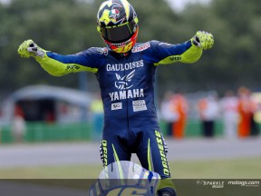 Gauloises Yamaha celebrate historic podium double