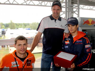 Pedrosa working in Wings for Life ambassadorial role