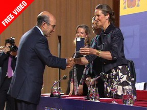 Carmelo Ezpeleta reçoit la Médaille d’Or du Mérite Sportif en Espagne