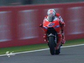 Storming start from Stoner in Valencia