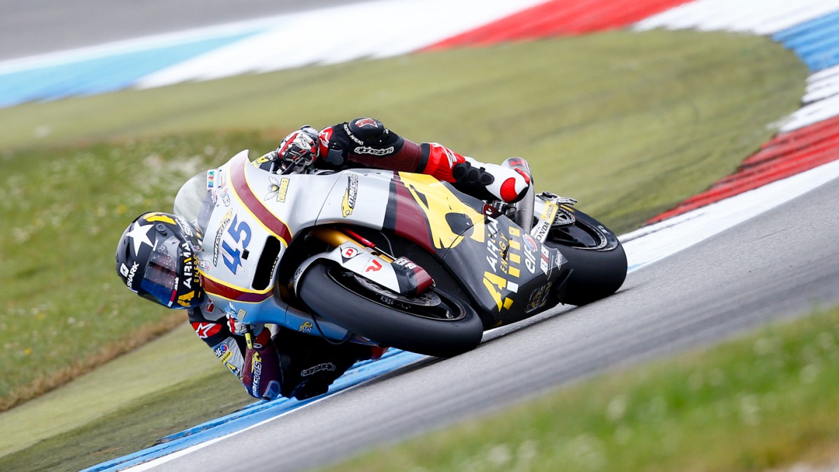 ウォームアップ走行 中上貴晶が転倒して左鎖骨を骨折 Motogp