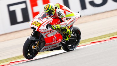 Iannone still suffering with injured shoulder