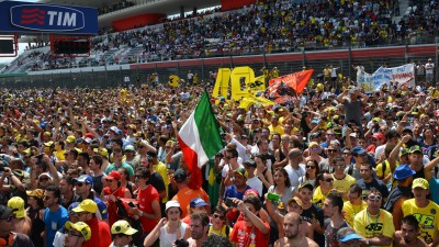 Crowds grow as MotoGP™ pulls in close to 2.5 million fans at 2014 Grands Prix