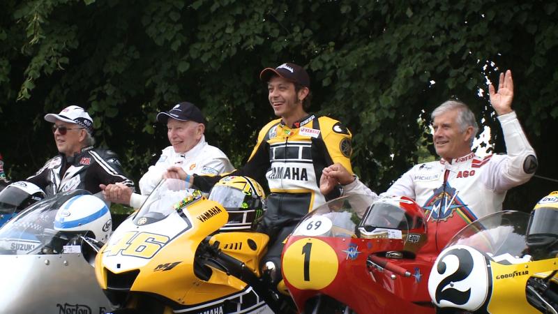 Moto GP - Encendiendo las velas en el pastel de cumpleaños de Yamaha - Interdeportes 4 3094 2015 goodwood.middle