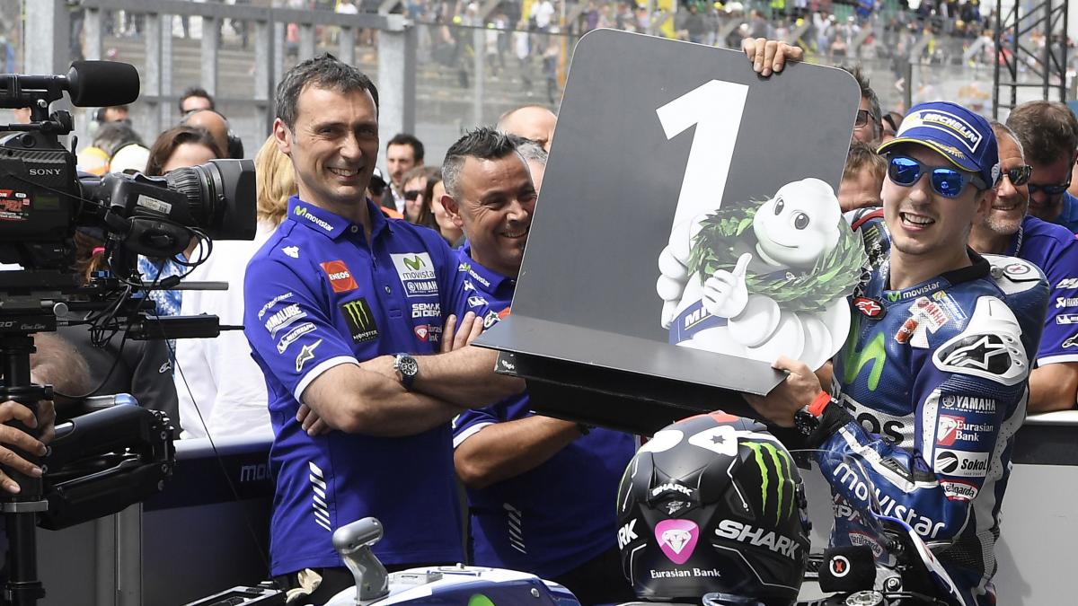 Lorenzo produces perfection in crash filled French GP | MotoGP™