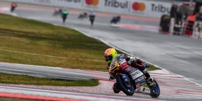 One-man show: Fenati flawless in the wet for a home win