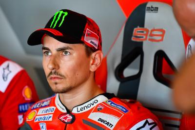 Lorenzo, lascia dopo la caduta. E commenta