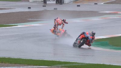 Free: Marquez has a big crash in the wet