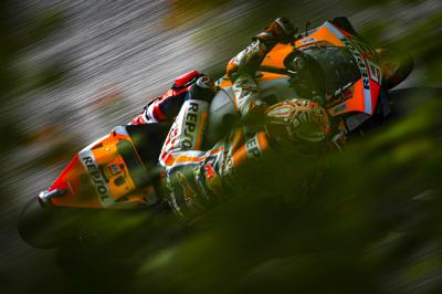 Márquez resiste en un Warm Up con condiciones mixtas