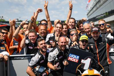 Canet conquista Brno y recupera el liderato de Moto3™